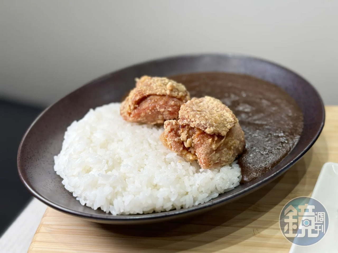 “Yoshinoya” เปิดตัวเมนูใหม่ “ข้าวแกงกะหรี่ดำไก่ทอดสไตล์ญี่ปุ่น” กินครบ 200 ลุ้นรับตั๋วเครื่องบินไป-กลับโตเกียวสำหรับ 2 ท่าน!